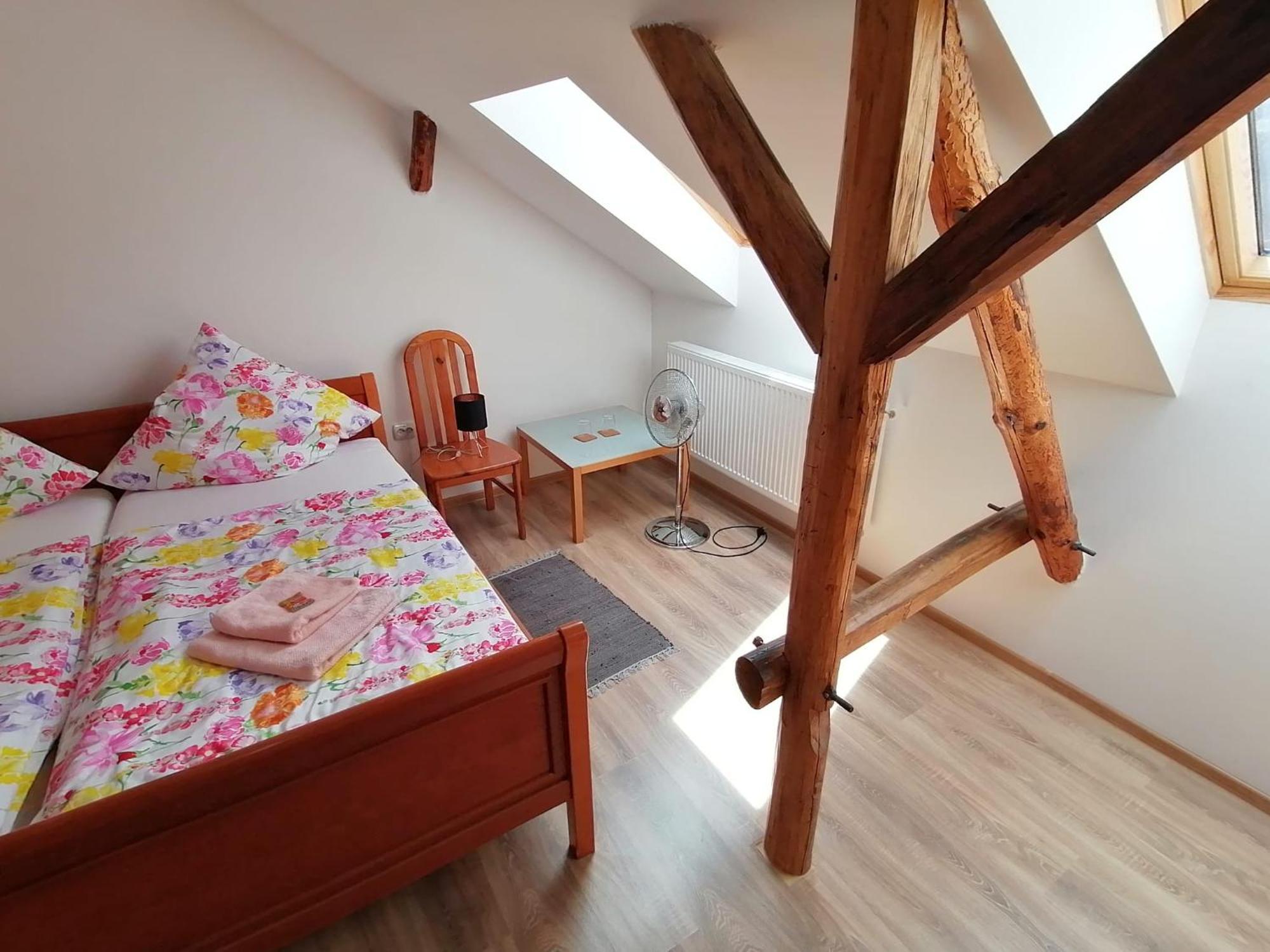 Casa Bunicii Hotel Szászkabánya Kültér fotó